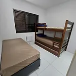 Pitangueiras 1 , 2 Dormitorios, Piscina, 100 M Praia, Duas Vagas De Garagem E Wi-Fi