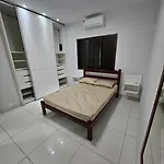 Pitangueiras 1 , 2 Dormitorios, Piscina, 100 M Praia, Duas Vagas De Garagem E Wi-Fi